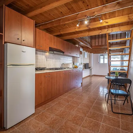 Appartamento Elegant View Haraki